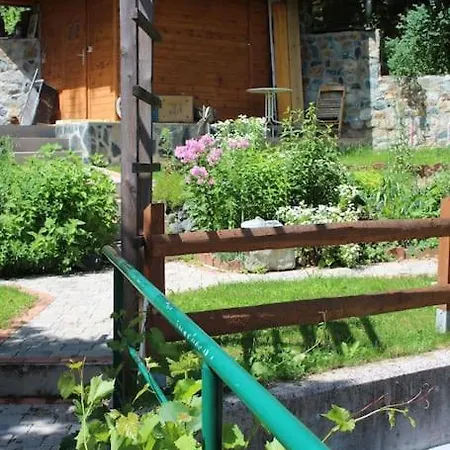 Idyllisches Haus Mit Garten Und Saunahütte In Der * Aigen (Wiener Neustadt)