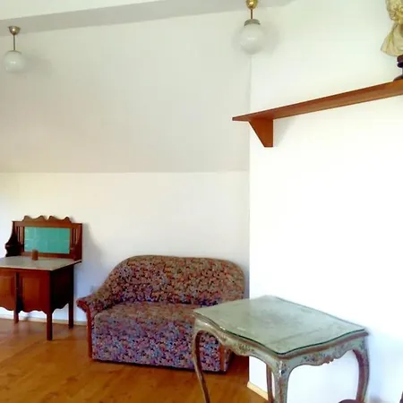 Idyllisches Haus Mit Garten Und Saunahütte In Der Apartment