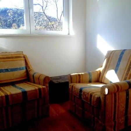 Apartment Idyllisches Haus Mit Garten Und Saunahütte In Der *