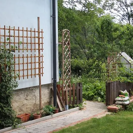 Idyllisches Haus Mit Garten Und Saunahütte In Der Apartment *