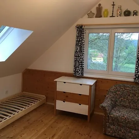 Idyllisches Haus Mit Garten Und Saunahuette In Der