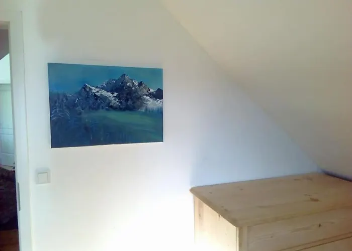 Idyllisches Haus Mit Garten Und Saunahuette In Der Aigen (Wiener Neustadt)