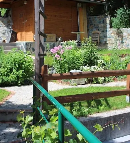 Idyllisches Haus Mit Garten Und Saunahuette In Der * Aigen (Wiener Neustadt)