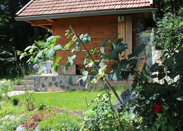 Idyllisches Haus Mit Garten Und Saunahuette In Der *