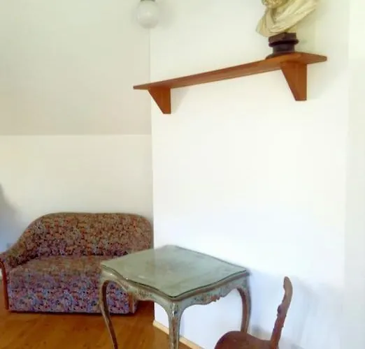 Idyllisches Haus Mit Garten Und Saunahuette In Der Aigen (Wiener Neustadt)