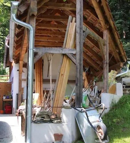 Idyllisches Haus Mit Garten Und Saunahuette In Der * Aigen (Wiener Neustadt)