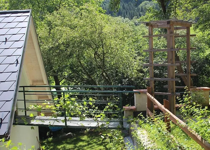 Idyllisches Haus Mit Garten Und Saunahuette In Der