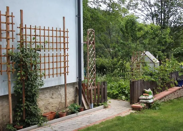 Idyllisches Haus Mit Garten Und Saunahuette In Der Lägenhet *