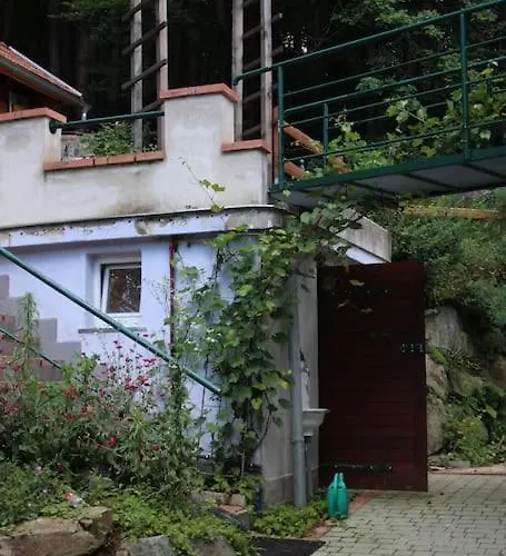 Idyllisches Haus Mit Garten Und Saunahuette In Der Lägenhet